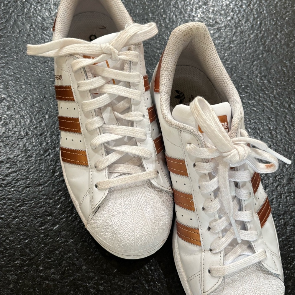 Adidas Superstar White and Rose Gold Sneakers 🩷 - Picture 6 of 8